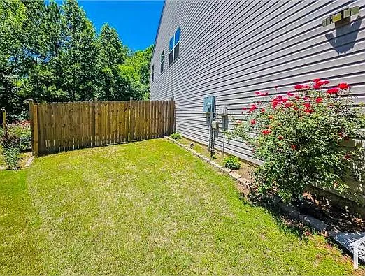 5 bed, 3268 sqft, $3,254 — Photo 4