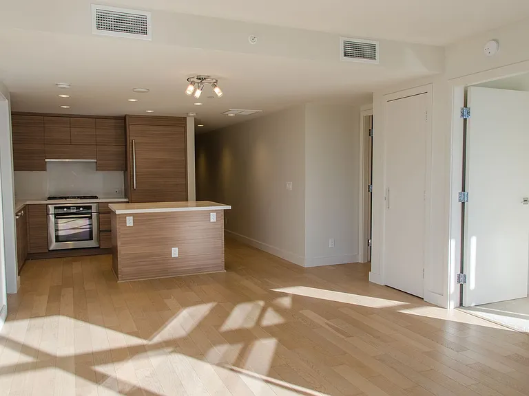 588 Bell St #1001S — Photo 5