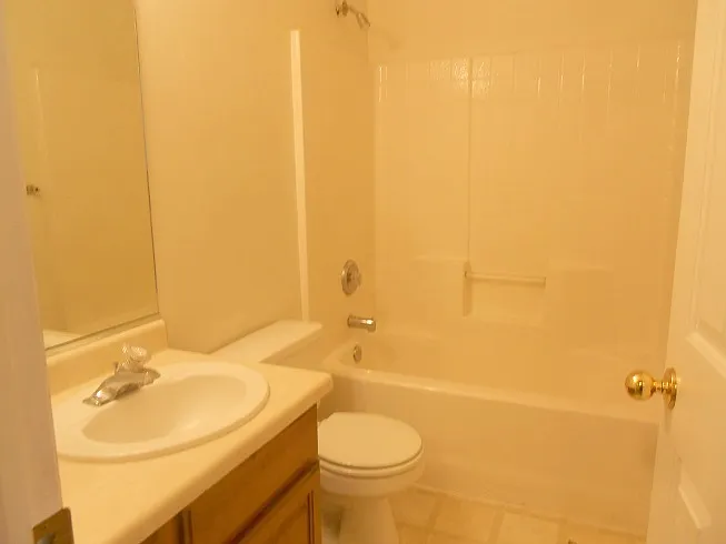 1078 S 500 East Cir — Photo 7