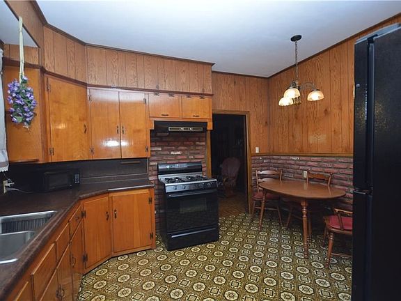 3rd image of 514 Avenue I