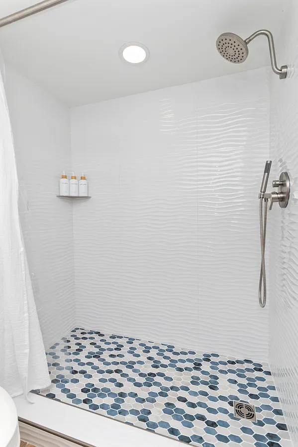Studio, 407 sqft, $2,895 — Photo 4