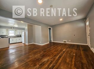 1422 College St, South Bend, IN 46628