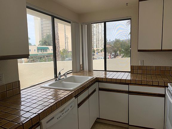4th image of 1007 Beryl St