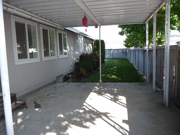 Large covered pation