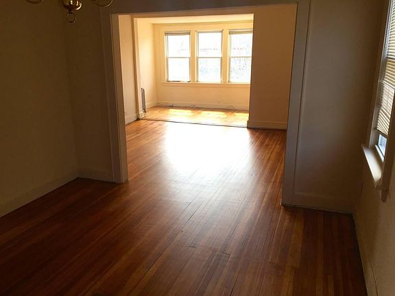 2nd image of 31 Jefferson Ave