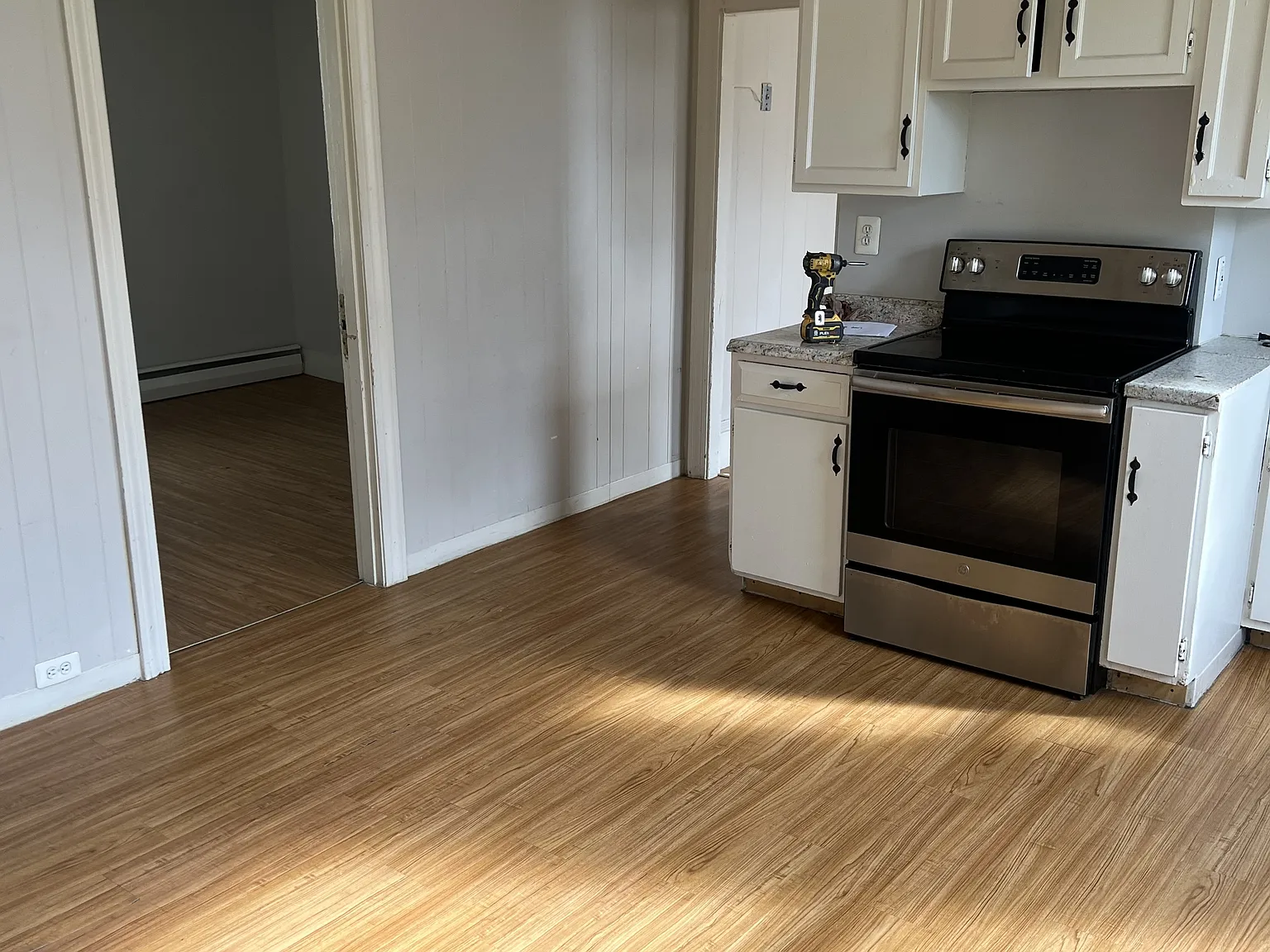 262 Auburn - 262-3 — Photo 2