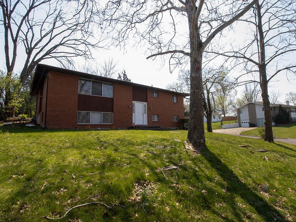 2nd image of 1925 Doris Dr