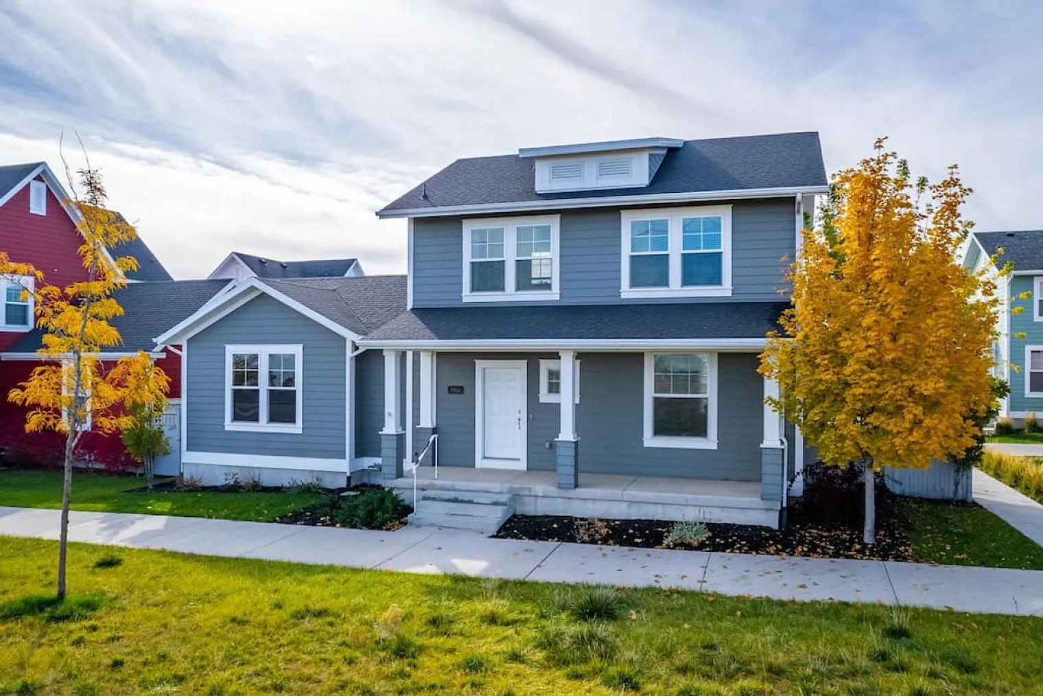 4 bed, 4.0 bath, 2497 sqft, $4,830 — Photo 2