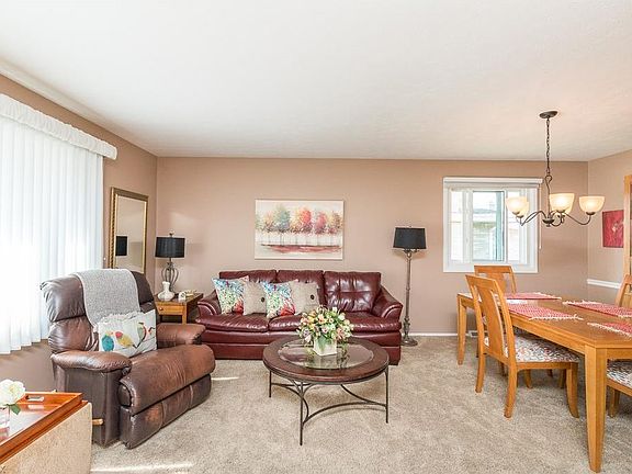 2nd image of 7861 E Linden Ln