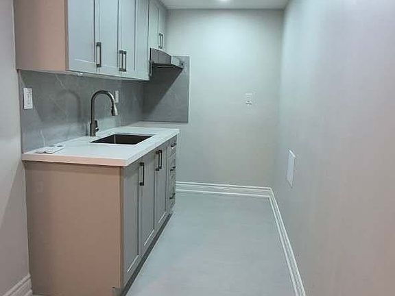 2nd image of 301 Rhodes Ave