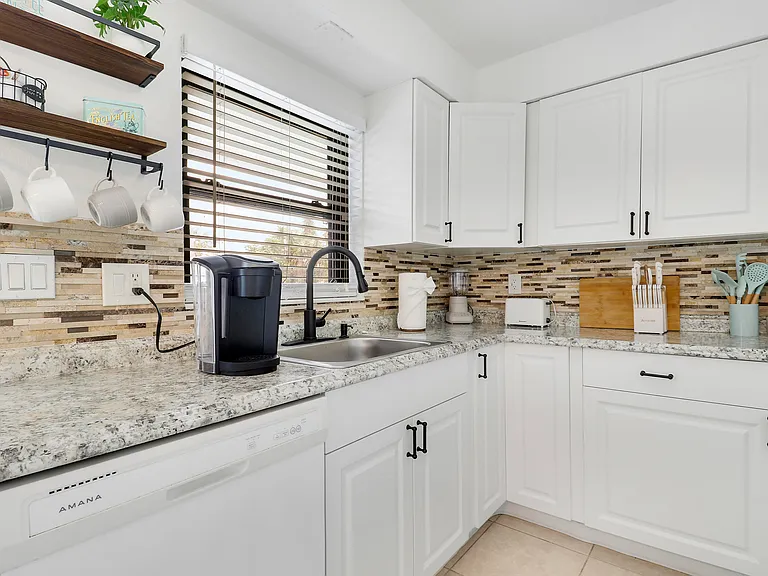 3539 Everglades Rd — Photo 4