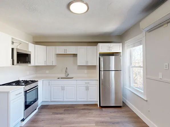 26 Chelsea St #1, Boston, MA 02128