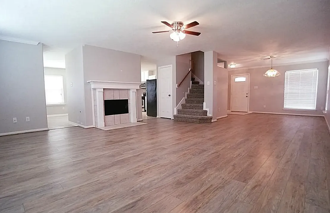 4 bed, $3,999 — Photo 3