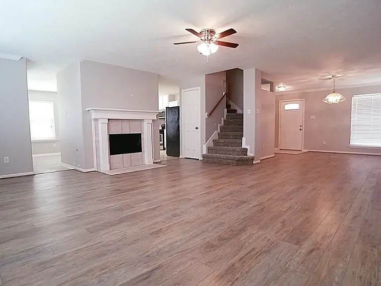 Glenholly Park Dr — Photo 3