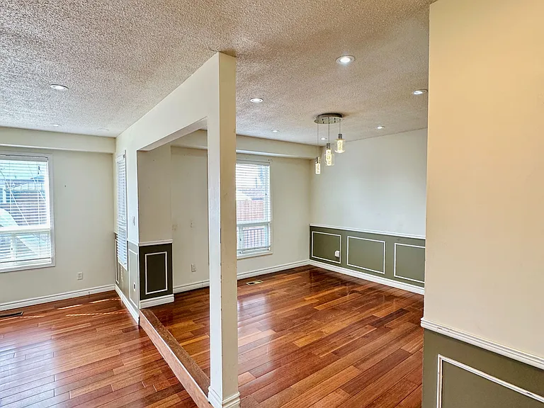 52 Moffatt Ave — Photo 7