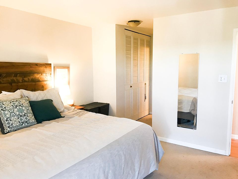 1st image of 700 N Washington St APT 702