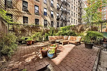 Rented by Metropolitan Res. Partners