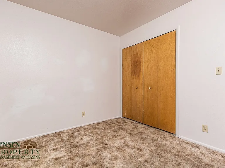 1163 W 540 N — Photo 9