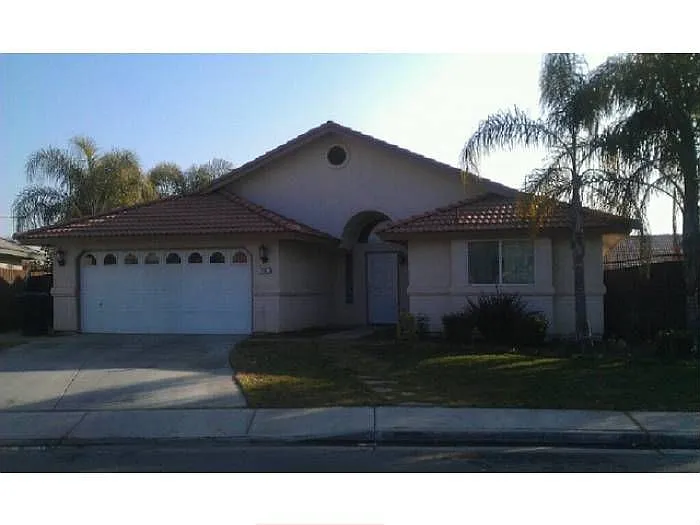 533 Lopez Ave photo 1
