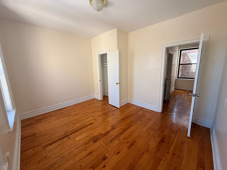 4529 Park Ave #11E — Photo 6
