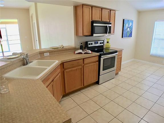 5th image of 12767 Standbridge Dr