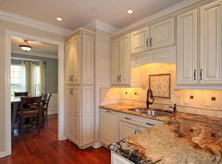 10021 Glencrest Dr, Huntersville, NC 28078