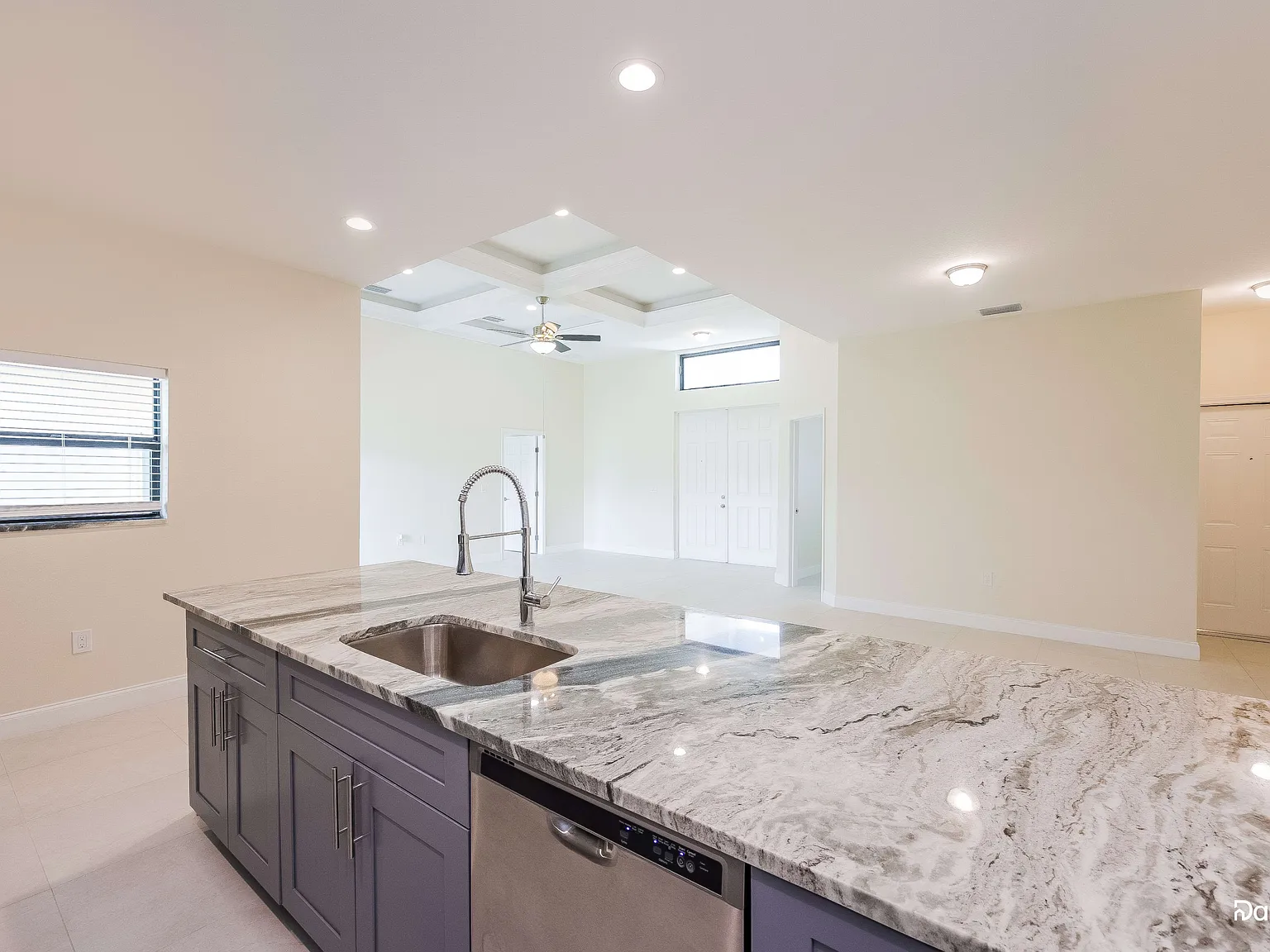 3 bed, 3.0 bath, 1792 sqft, $2,525 — Photo 2