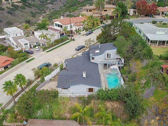 4th image of 2331 Bahia Dr