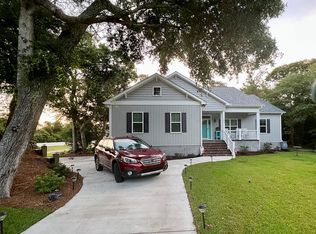 202 Lee Ave, Emerald Isle, NC 28594