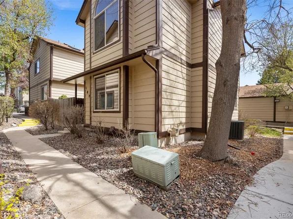 1829 S Pitkin Circle, Aurora, CO 80017