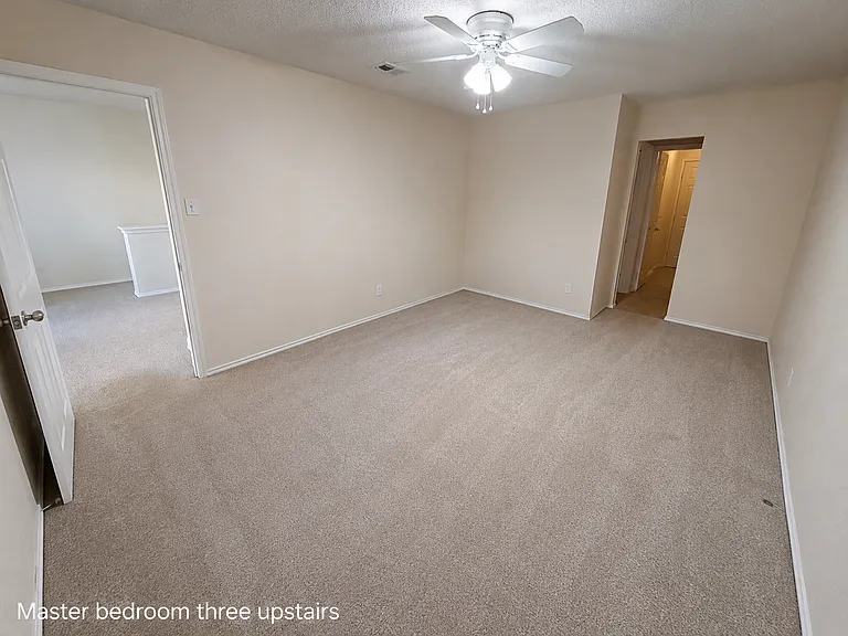 511 Travis Ranch Trl — Photo 25