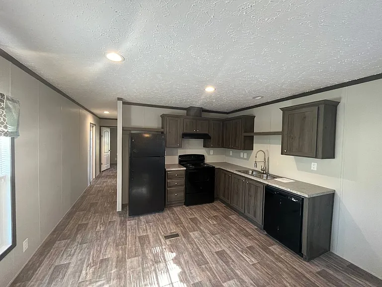 515 Tom Mann Rd — Photo 47
