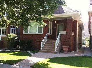 5547 W Wilson Ave, Chicago, IL 60630