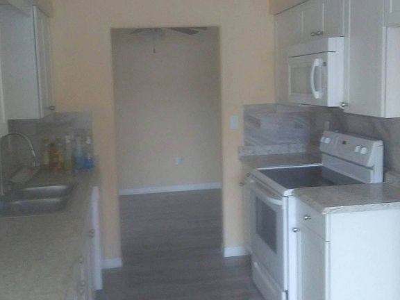 3rd image of 2326 Croydon Rd