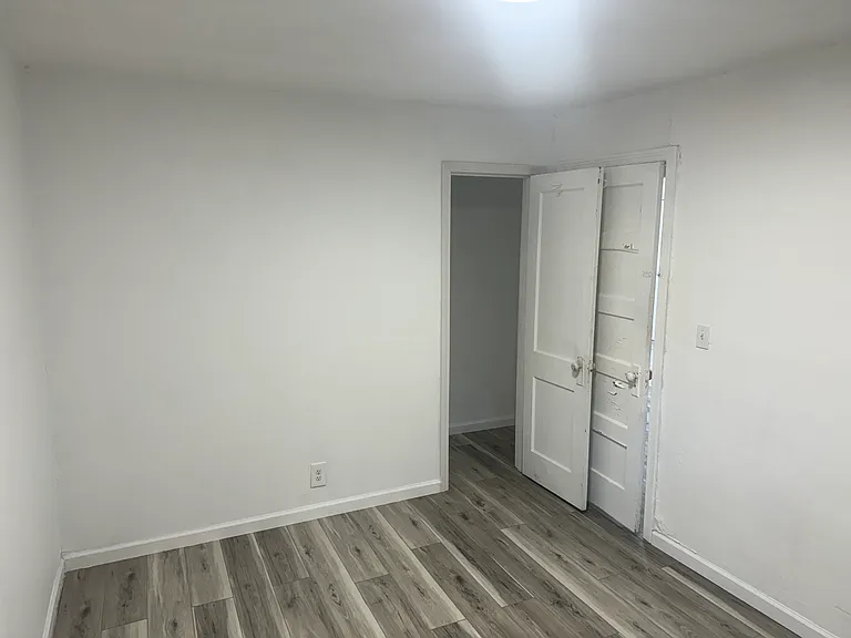 400 S Lake St #1 — Photo 6