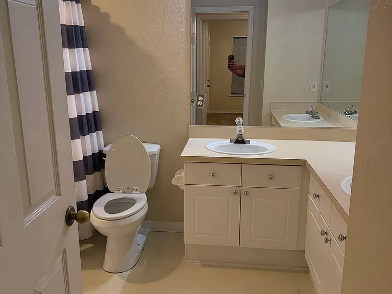 18001 Richmond Place Dr #231 — Photo 10