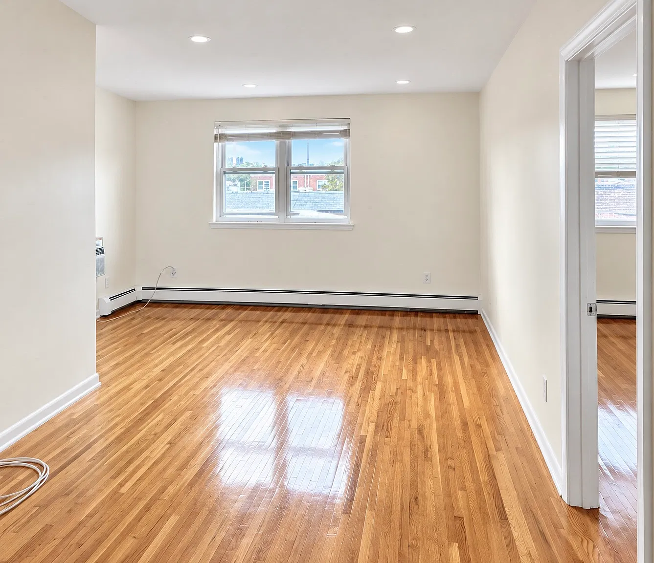 1 bed, 650 sqft, $2,300 — Photo 2