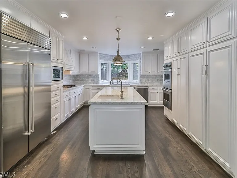 3373 Coy Dr — Photo 16