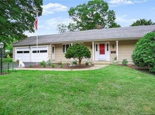 23 Unity Dr, Trumbull, CT 06611