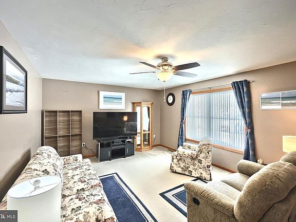 4th image of 1975 Smith Station Rd