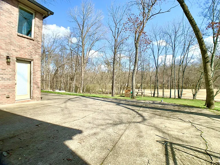 423 Rivermont Dr — Photo 55