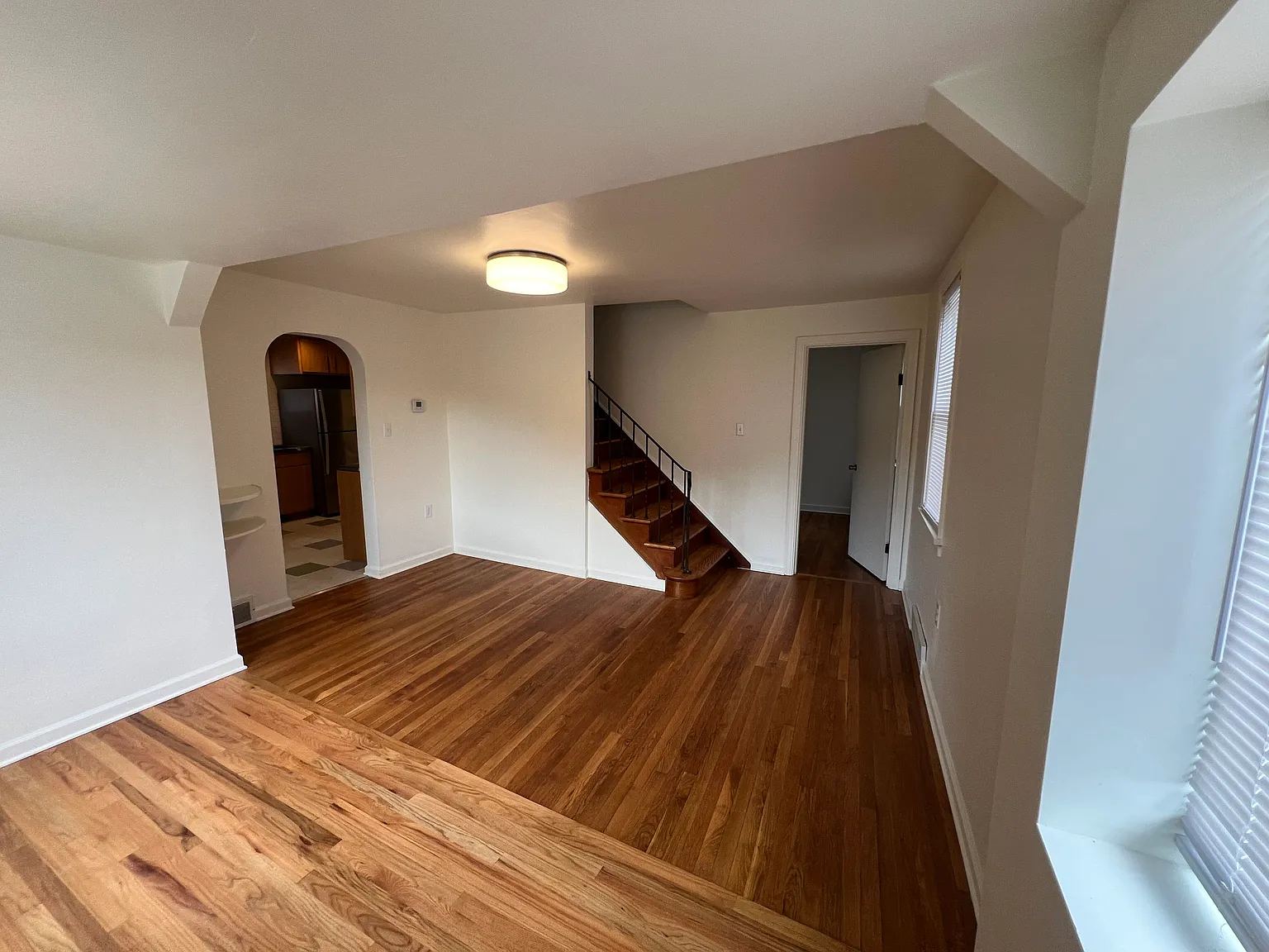 3 bed, 1350 sqft, $1,700 — Photo 3