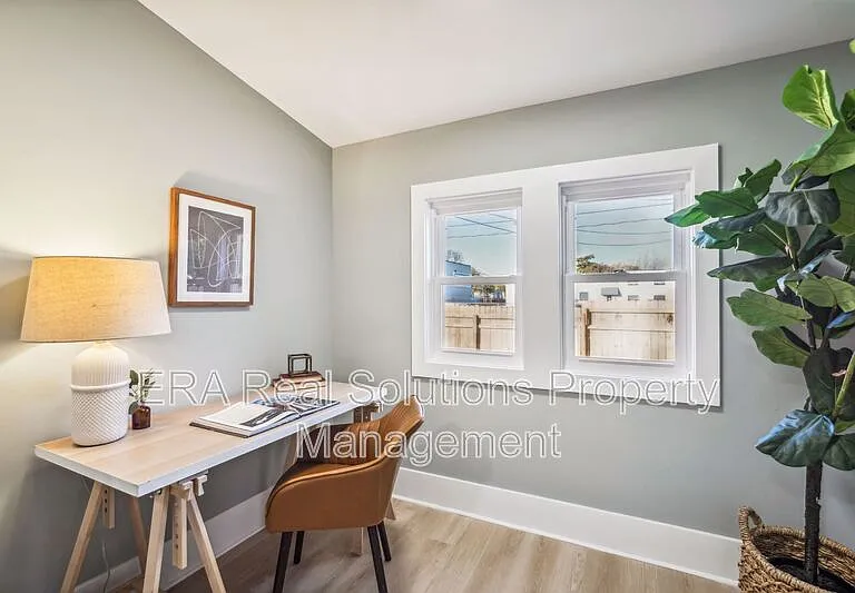 105 Rodgers Ave — Photo 30