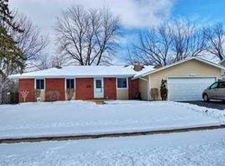 4175 Dixon Dr, Hoffman Estates, IL 60192
