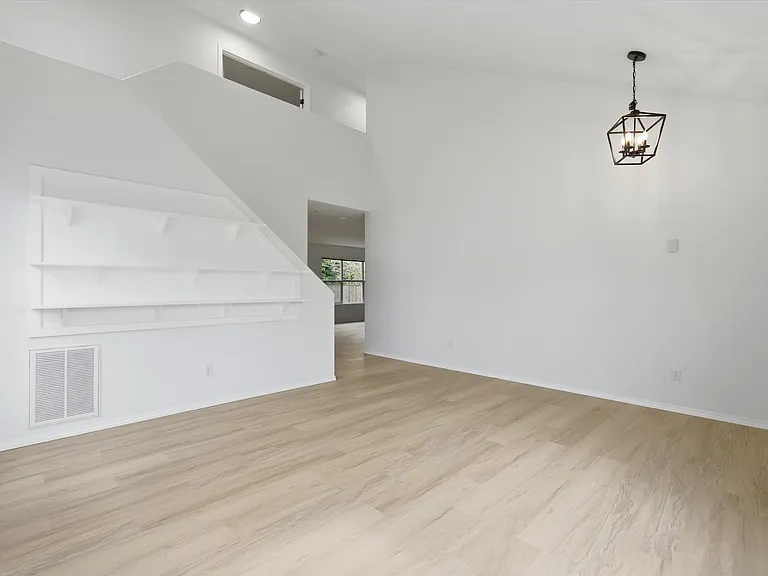 6959 NE Willowgrove St — Photo 3