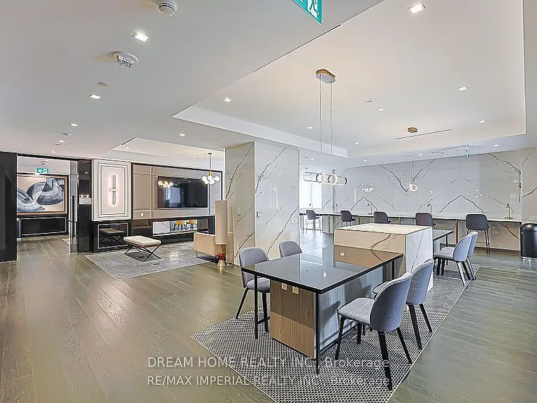 8 Wellesley St W #4907 — Photo 18