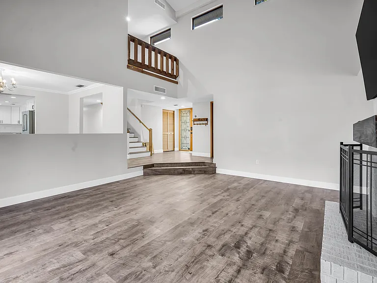 14053 Feather Sound Dr — Photo 5