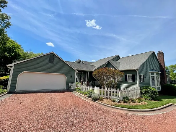 125 Saint George Pl, Bermuda Run, NC 27006