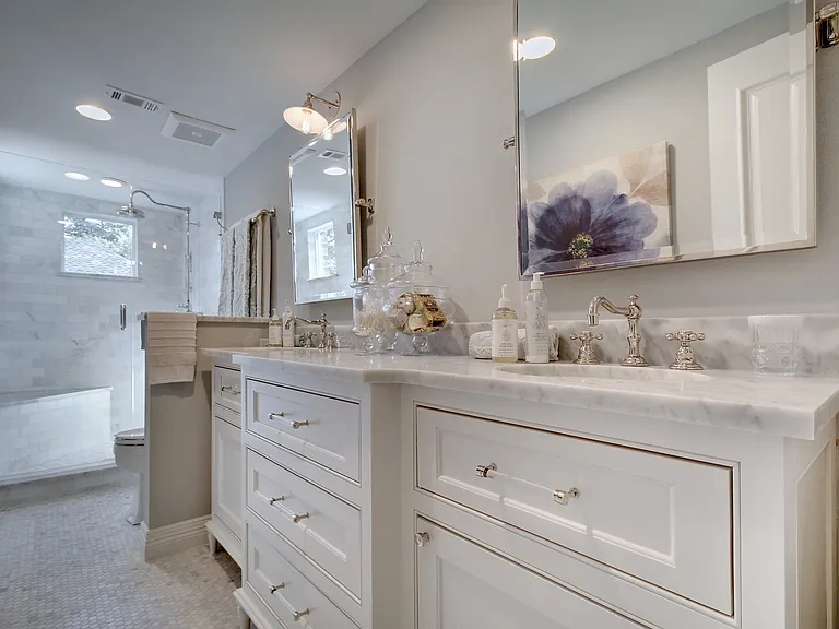 2832 San Gabriel St — Photo 15