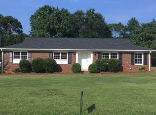 24 Annandale Dr, Boiling Springs, SC 29316